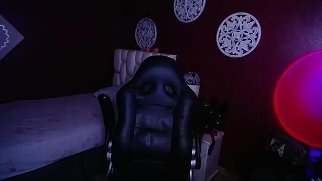 Snapshot of Sarayy_Collins chatting on 03/21/25, 11:33 Sarayy Collins online show from 03/21/25, 11:33