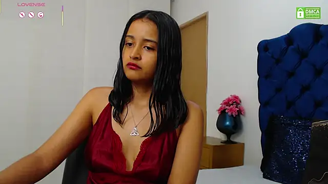 Lili666  online show from 04/17/26, 03:42