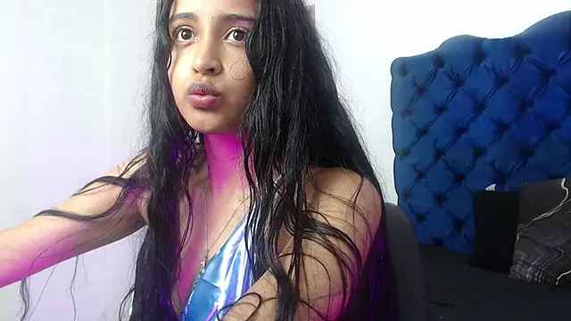 Lili666  online show from 11/28/25, 03:07