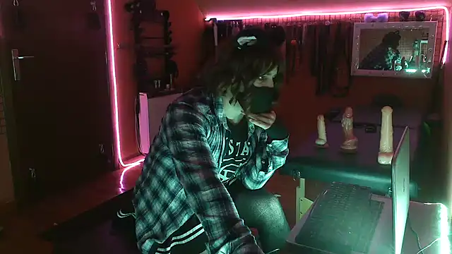 Ginny-the-bdsm-nympho online show from 03/08/26, 05:49