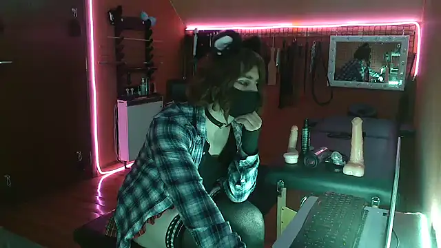 Ginny-the-bdsm-nympho online show from 03/09/25, 06:00