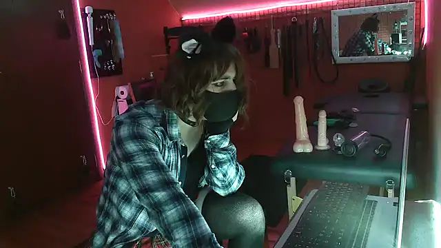 Ginny-the-bdsm-nympho online show from 12/12/24, 06:31