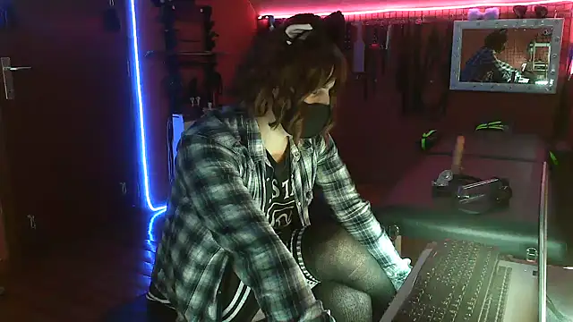 Ginny-the-bdsm-nympho online show from 05/14/26, 05:32