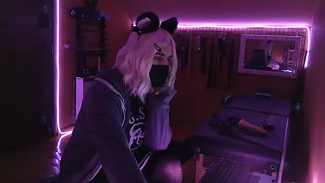 Ginny-the-bdsm-nympho online show from 10/05/25, 04:20