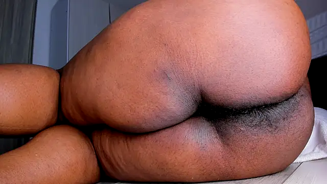 Skarleth69 online show from 10/03/25, 02:59