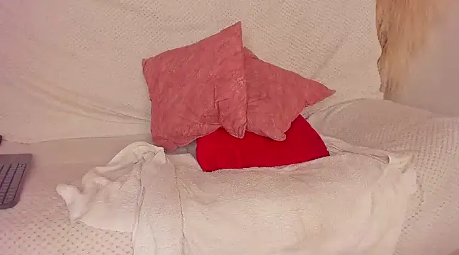 Skarleth69 online show from 02/26/25, 06:48