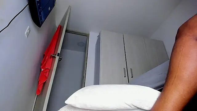 Skarleth69 online show from 03/10/26, 12:09