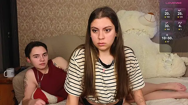 twobabesweet online show from 09/25/25, 02:50