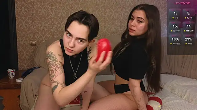 twobabesweet online show from 03/15/26, 06:42