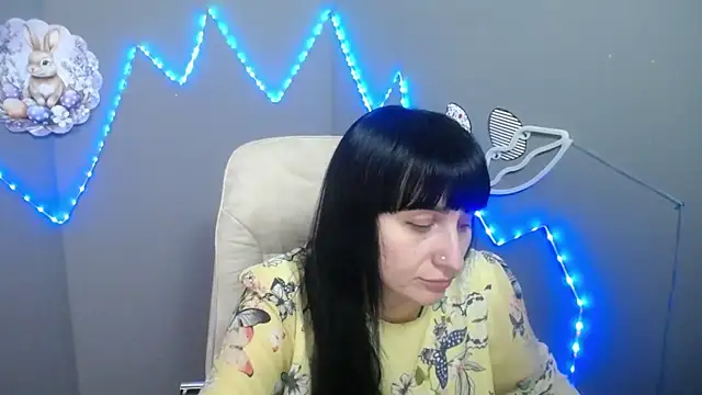 NinaFlawlees online show from 04/08/26, 12:17