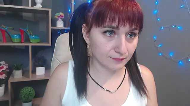 NinaFlawlees online show from 11/13/25, 01:15