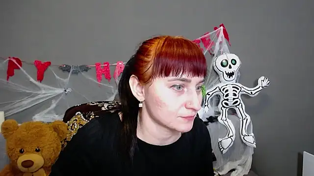 NinaFlawlees online show from 10/28/25, 12:59