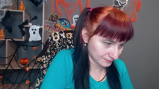 NinaFlawlees online show from 10/26/25, 12:49