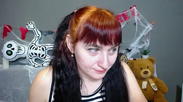 NinaFlawlees online show from 11/01/25, 01:16