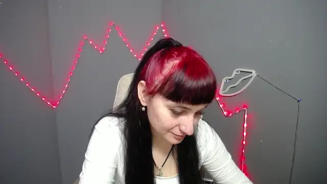 NinaFlawlees online show from 03/23/26, 07:30