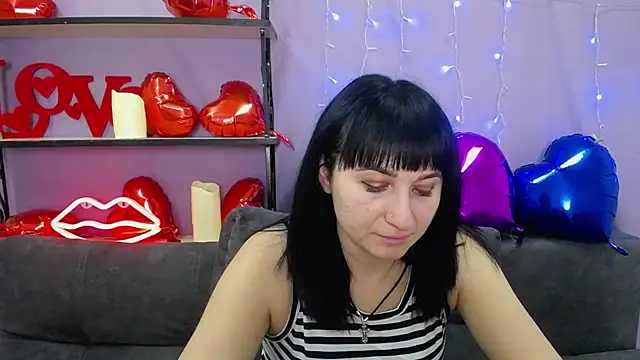 Snapshot of NinaFlawlees chatting on 03/01/25, 10:31 NinaFlawlees online show from 03/01/25, 10:31