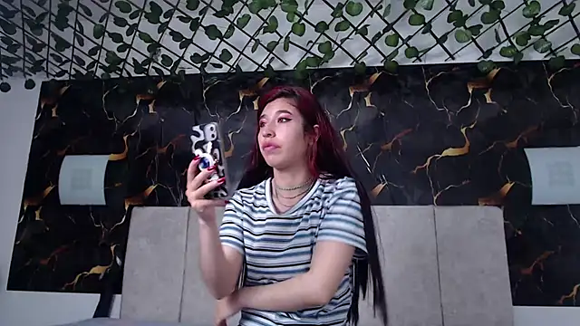 adriscute online show from 05/08/26, 03:43