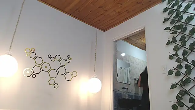 Snapshot of adriscute chatting on 03/20/25, 02:08 adriscute online show from 03/20/25, 02:08