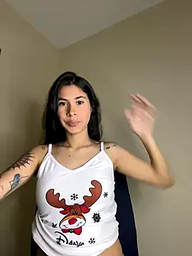 Snapshot of alia_bashar chatting on 09/27/25, 12:50 alia bashar online show from 09/27/25, 12:50