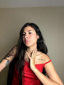 Snapshot of alia_bashar chatting on 10/07/25, 02:01 alia bashar online show from 10/07/25, 02:01