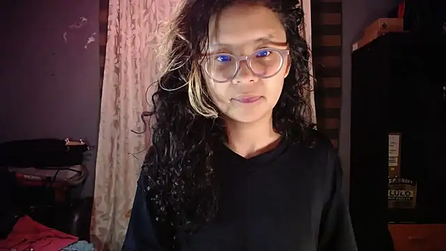 Snapshot of Hathorlove chatting on 03/04/26, 06:43 Hathorlove online show from 03/04/26, 06:43