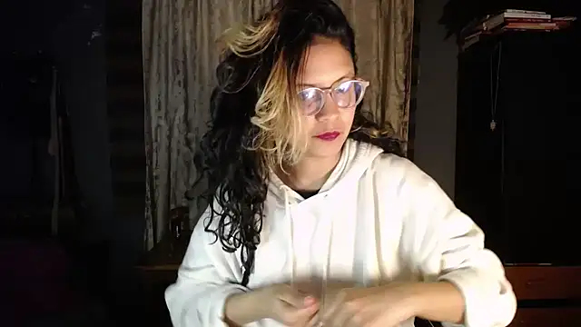 Snapshot of Hathorlove chatting on 02/26/26, 06:35 Hathorlove online show from 02/26/26, 06:35