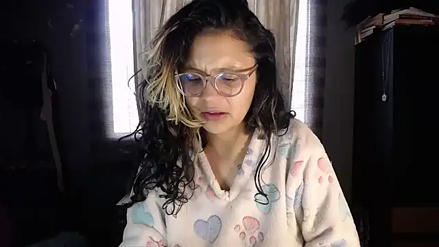 Snapshot of Hathorlove chatting on 02/21/26, 05:26 Hathorlove online show from 02/21/26, 05:26