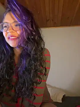Snapshot of Hathorlove chatting on 02/19/25, 04:34 Hathorlove online show from 02/19/25, 04:34