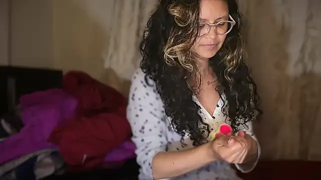 Hathorlove online show from 06/10/26, 05:52