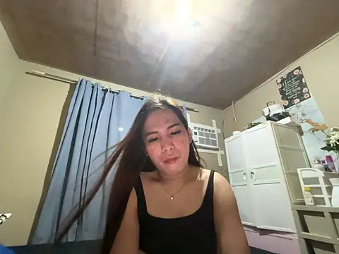 Snapshot of Msyensmith chatting on 06/12/26, 10:13 Msyensmith online show from 06/12/26, 10:13