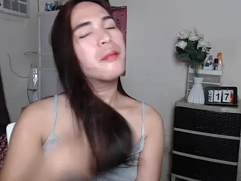 Msyensmith online show from 12/17/25, 01:05