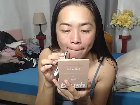 yournewgirldiana online show from 01/17/26, 11:47