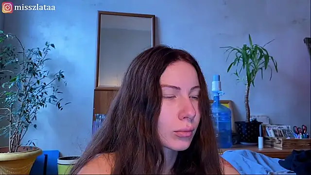 elfess online show from 11/19/25, 10:15