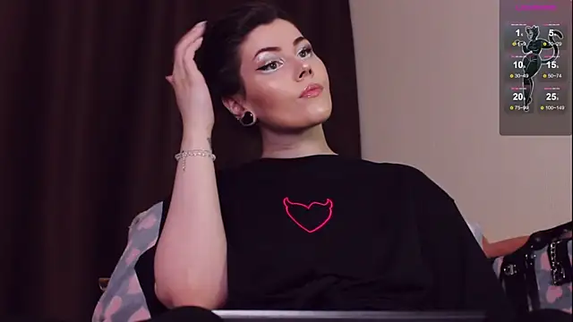 Luna Blake online show from 02/12/25, 03:49