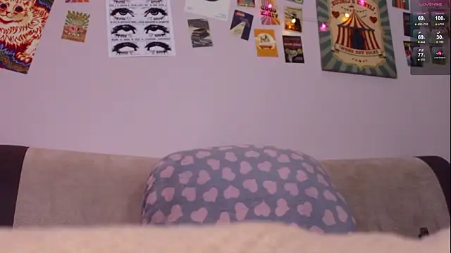 Snapshot of Luna_Blake chatting on 03/12/26, 12:42 Luna Blake online show from 03/12/26, 12:42