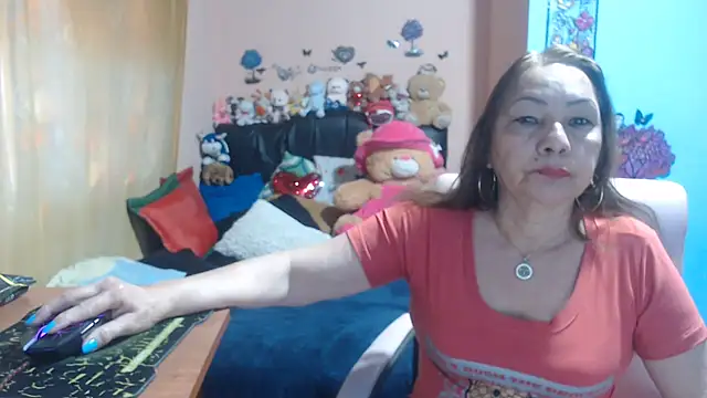 Snapshot of milfeddy_ chatting on 10/08/25, 01:23 milfeddy online show from 10/08/25, 01:23