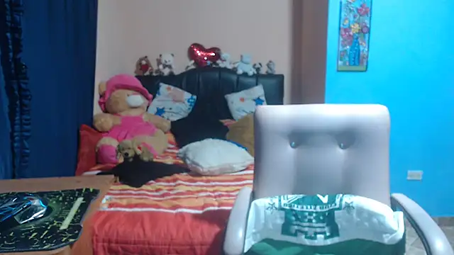 Snapshot of milfeddy_ chatting on 03/07/25, 12:26 milfeddy online show from 03/07/25, 12:26