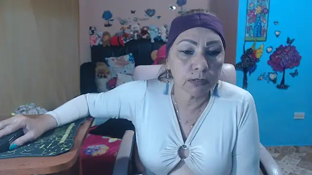 Snapshot of milfeddy_ chatting on 05/18/26, 12:11 milfeddy online show from 05/18/26, 12:11
