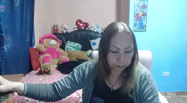 Snapshot of milfeddy_ chatting on 02/17/25, 09:00 milfeddy online show from 02/17/25, 09:00