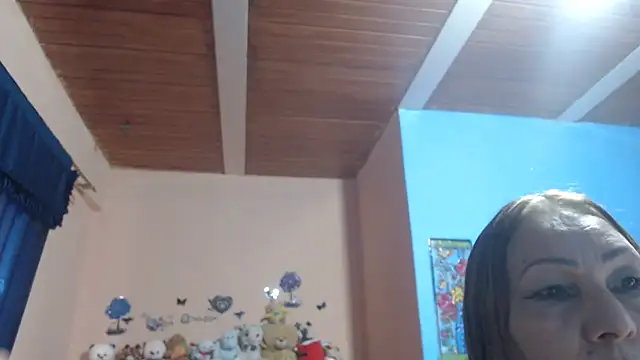 Snapshot of milfeddy_ chatting on 03/19/25, 04:34 milfeddy online show from 03/19/25, 04:34