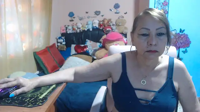 Snapshot of milfeddy_ chatting on 10/10/25, 12:17 milfeddy online show from 10/10/25, 12:17