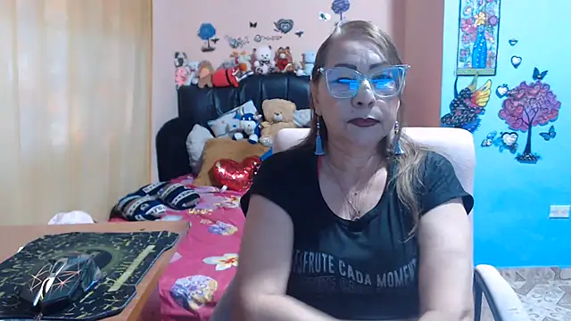Snapshot of milfeddy_ chatting on 06/04/26, 09:19 milfeddy online show from 06/04/26, 09:19