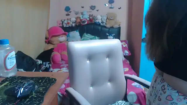 milfeddy  online show from 03/14/26, 11:00