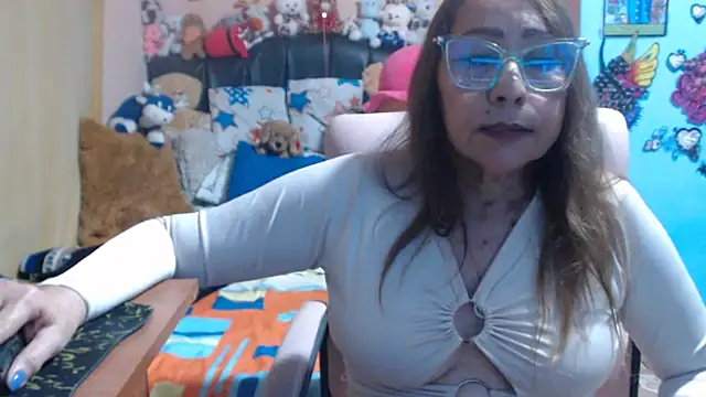 Snapshot of milfeddy_ chatting on 07/06/26, 12:28 milfeddy online show from 07/06/26, 12:28