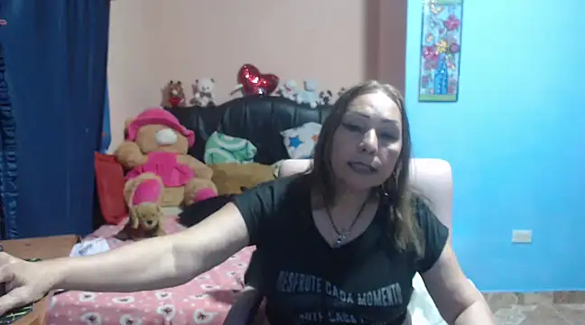 Snapshot of milfeddy_ chatting on 02/18/25, 12:05 milfeddy online show from 02/18/25, 12:05