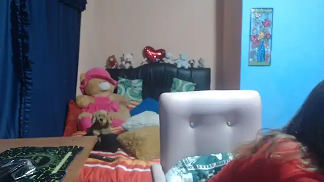 Snapshot of milfeddy_ chatting on 03/06/25, 12:10 milfeddy online show from 03/06/25, 12:10