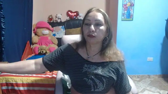Snapshot of milfeddy_ chatting on 03/01/25, 12:17 milfeddy online show from 03/01/25, 12:17