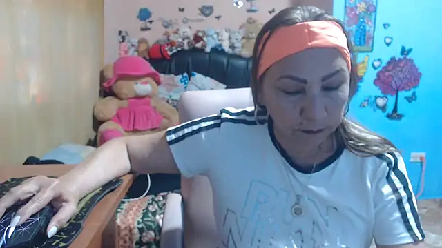 Snapshot of milfeddy_ chatting on 04/30/26, 09:19 milfeddy online show from 04/30/26, 09:19