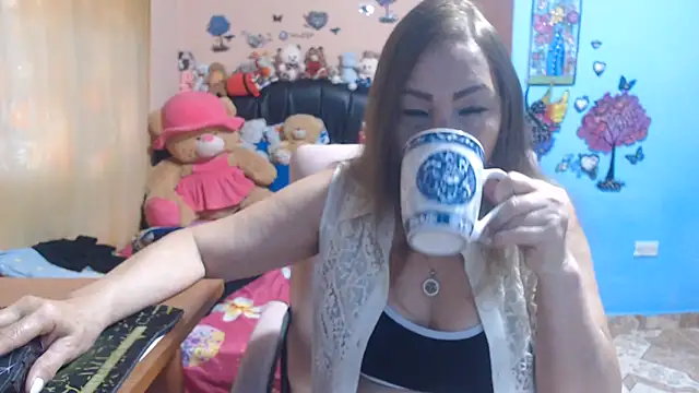 Snapshot of milfeddy_ chatting on 05/25/26, 11:53 milfeddy online show from 05/25/26, 11:53