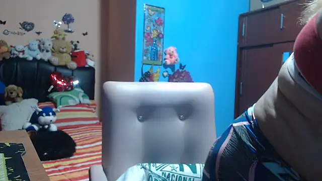 Snapshot of milfeddy_ chatting on 03/18/25, 09:10 milfeddy online show from 03/18/25, 09:10
